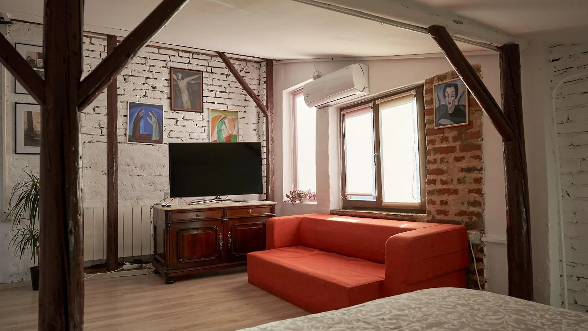 The Attic Of The Painter Eugen Gasca Apartment Bucharest 0*,