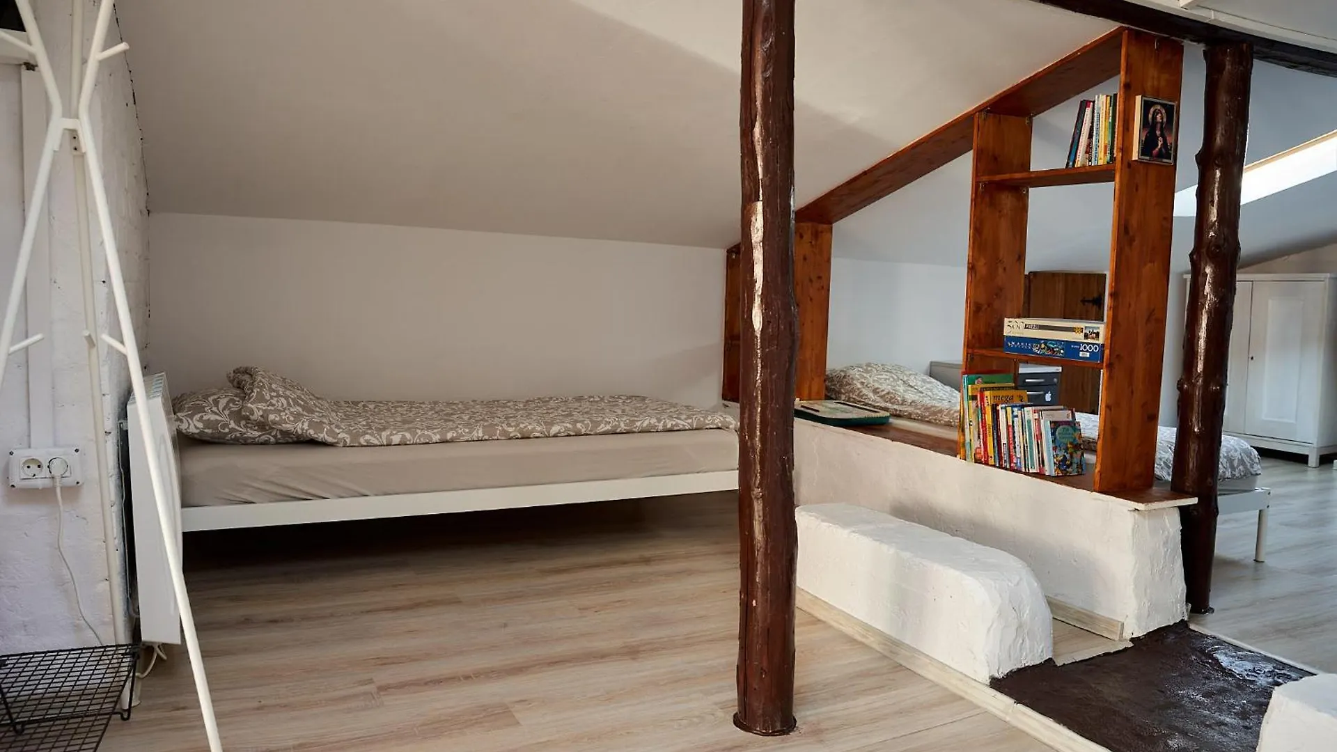 The Attic Of The Painter Eugen Gasca Apartment Bucharest 0*,